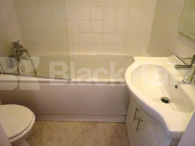 			NEAR HAMPSTEAD HEATH!, 1 Bedroom, 1 bath, 1 reception Flat			 Mansfield Road, HAMPSTEAD